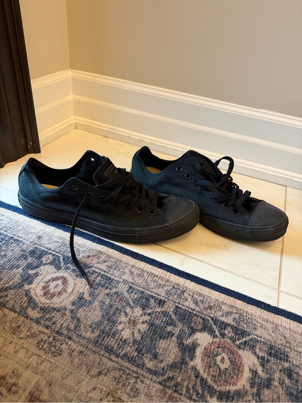 Men's Black Low-Top Canvas Sneakers